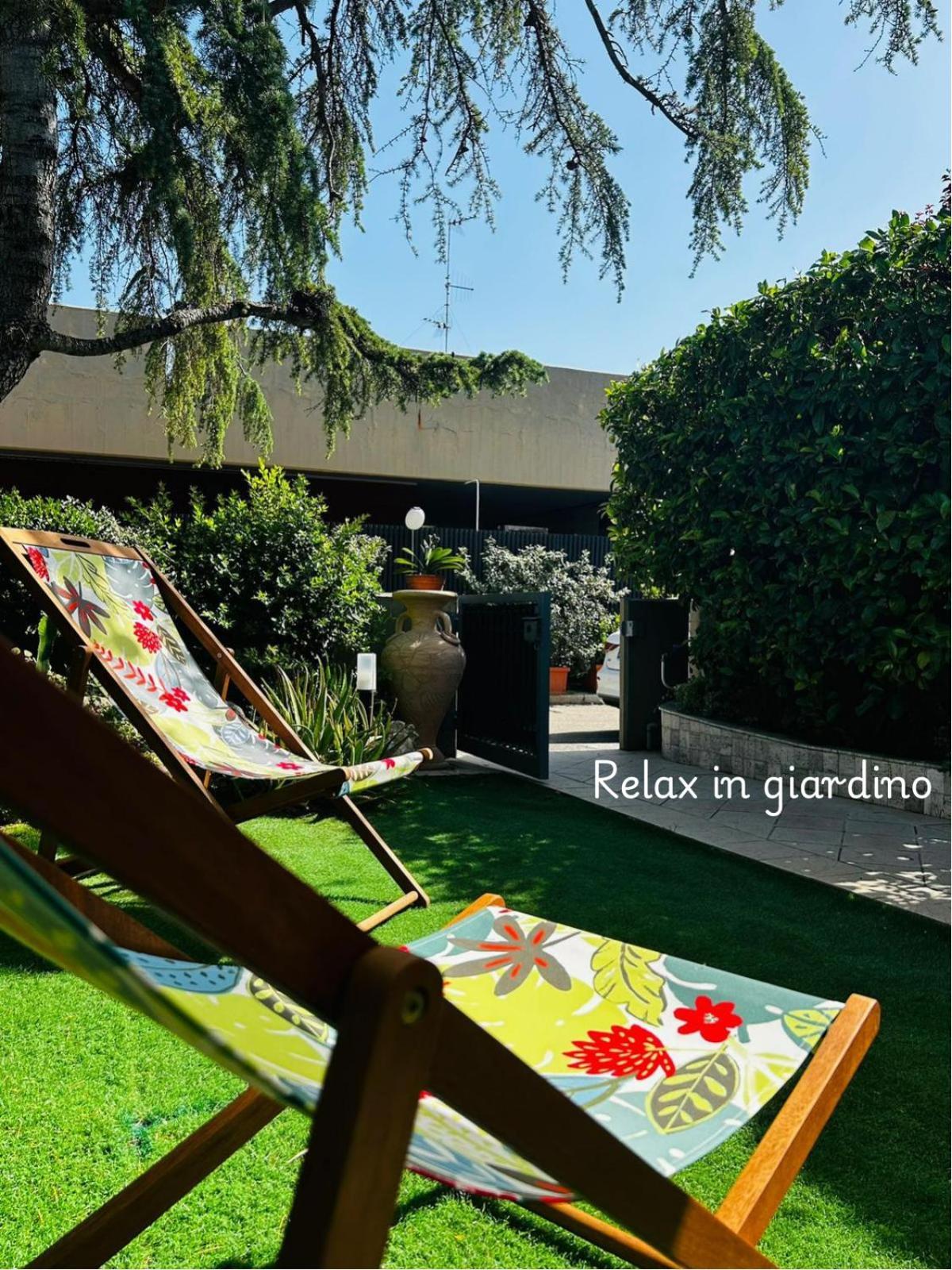 Raggi Di Sole Apartment Bari Exterior foto